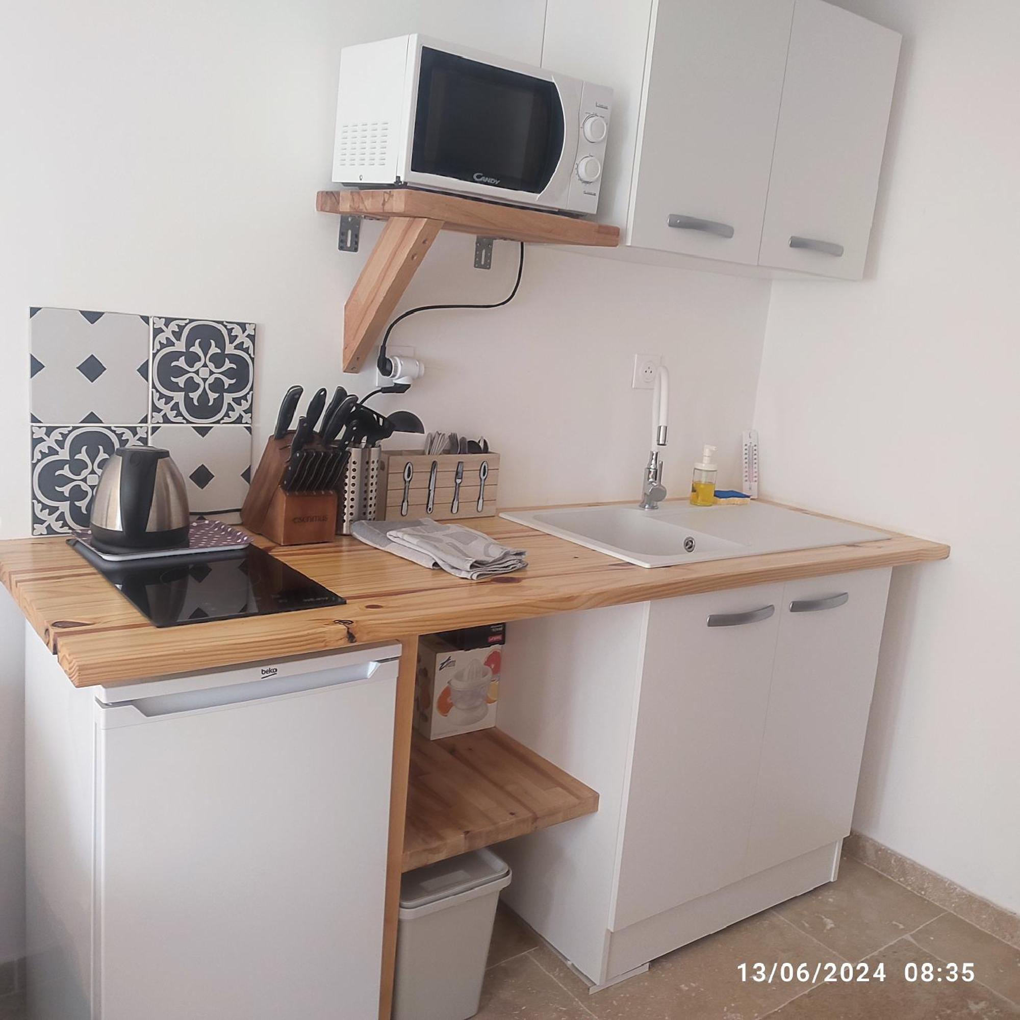 Logement Le Gabian Ampus Buitenkant foto